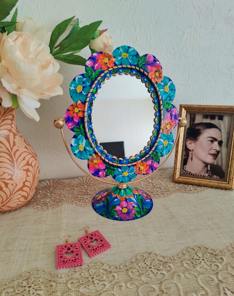 Diva Mirror