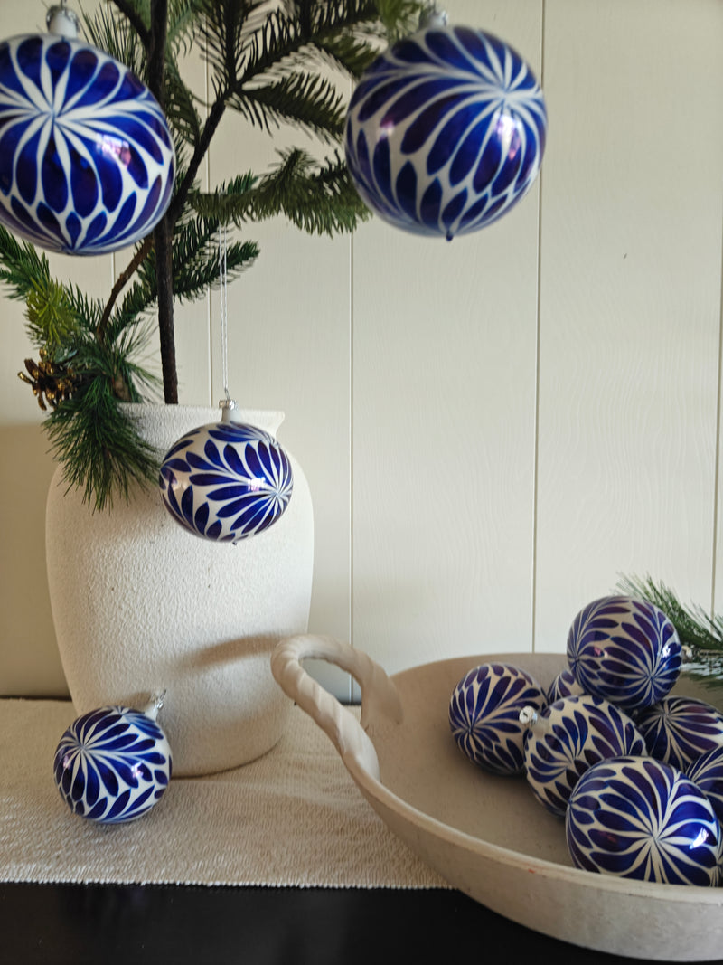 Azul Celeste Ornament